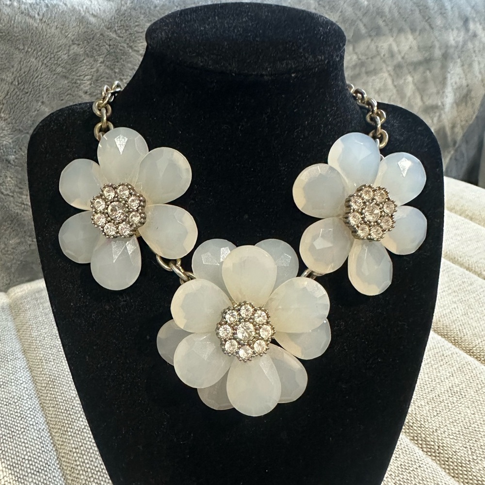Floral necklace